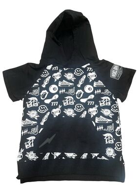 Black Graphic Short-Sleeve Hoodie for Kids Size 4-5T NWOT ⚡️⚡️⚡️